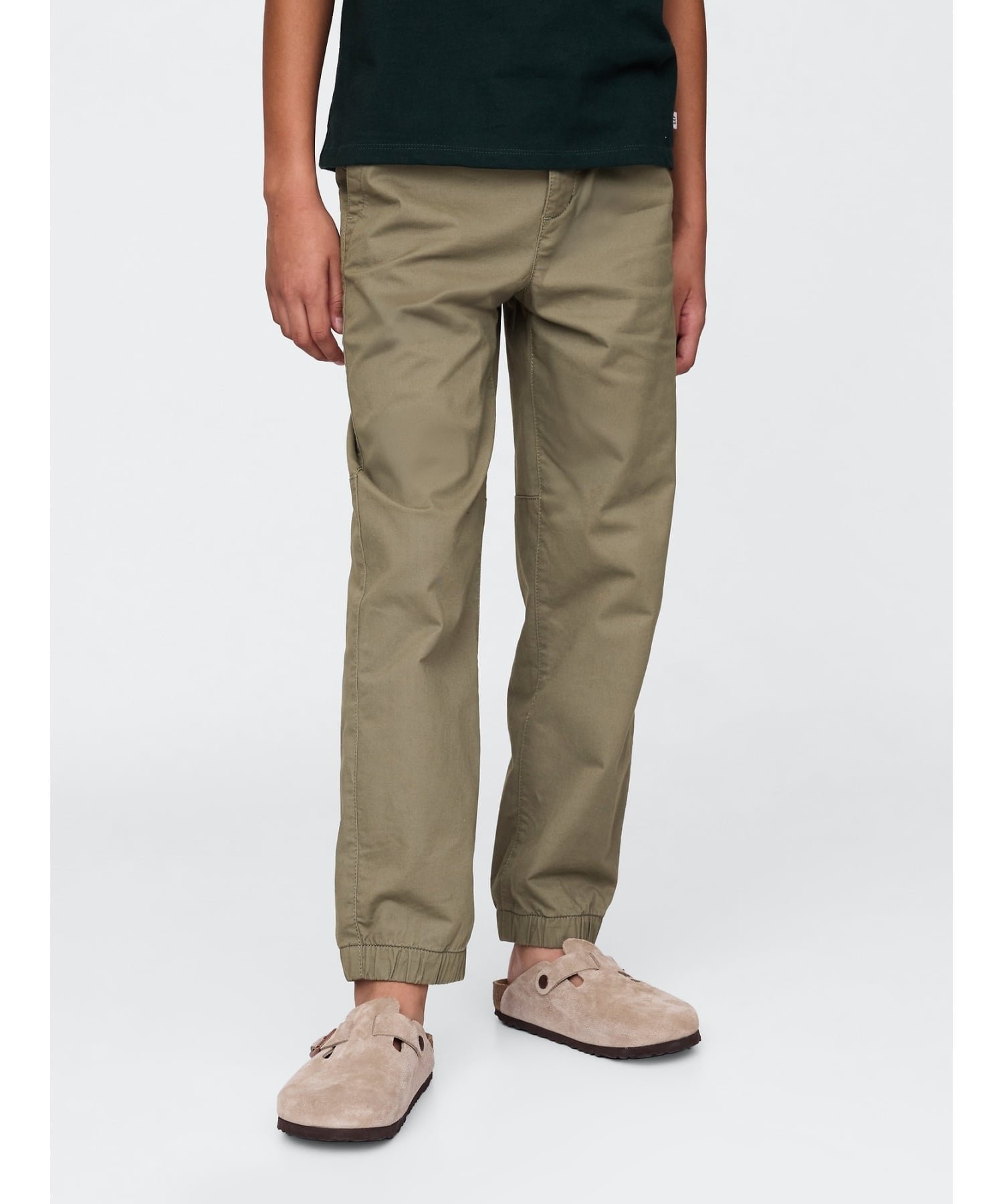 【ギャップ/GAP / KIDS】のリラックス エブリディ ジョガーパンツ (キッズ) インテリア・キッズ・メンズ・レディースファッション・服の通販 founy(ファウニー) 　ファッション　Fashion　キッズファッション　Fashion for Kids　ボトムス　Bottoms　テーパード　Tapered, Tapered Pants　ドローコード　Drawcord, Drawstring Cord　フィット　Fit, Slim Fit　フロント　Front, Front Design　ポケット　Pocket, Pocket Detail　リラックス　Relax, Relaxed Fit　MESCULEN_GREEN|ID: prp329100004993443 ipo3291000000037398964