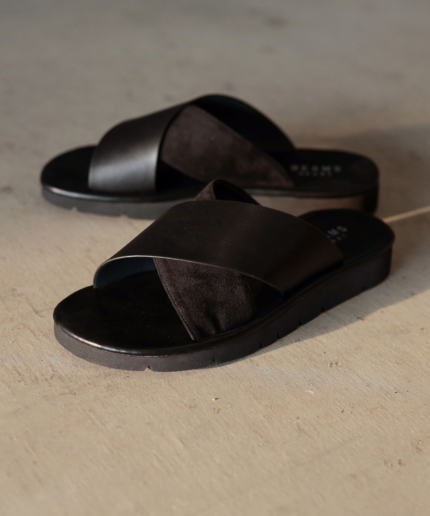 【ビームス ハート/BEAMS HEART / MEN】のBEAMS HEART / フェイクレザー クロスストラップ サンダル インテリア・キッズ・メンズ・レディースファッション・服の通販 founy(ファウニー) 　ファッション　Fashion　メンズファッション　Fashion for Men　コンビ　Combo, Combination Style　サンダル　Sandals, Summer Shoes　ソックス　Socks, Hosiery　フェイクレザー　Faux Leather, PU Leather　BLACK|ID: prp329100004993452 ipo3291000000037399099