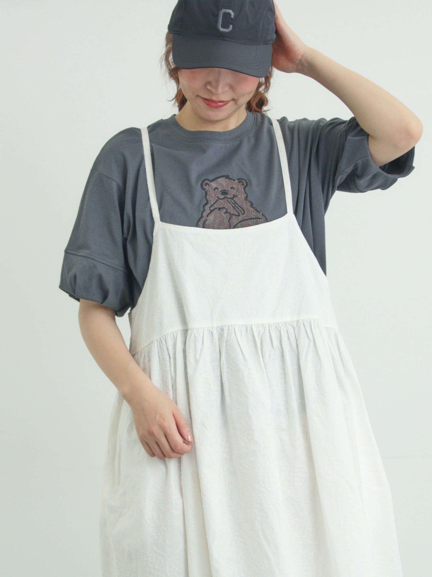 【サマンサモスモス/Samansa Mos2】の【メルヘン*Samansa Mos2】レース貼りTシャツ インテリア・キッズ・メンズ・レディースファッション・服の通販 founy(ファウニー) 　ファッション　Fashion　レディースファッション　Fashion for Women　トップス・カットソー　Cut & Sew Tops　シャツ・ブラウス・オフィスカジュアル　Elegant Blouses & Button-Ups　ロングTシャツ・Tシャツ　Longline T-Shirts & Tees　キャラクター　Character, Licensed Characters　レース　Lace, Lace Fabric　チャコールグレー|ID: prp329100004993559 ipo3291000000037400082