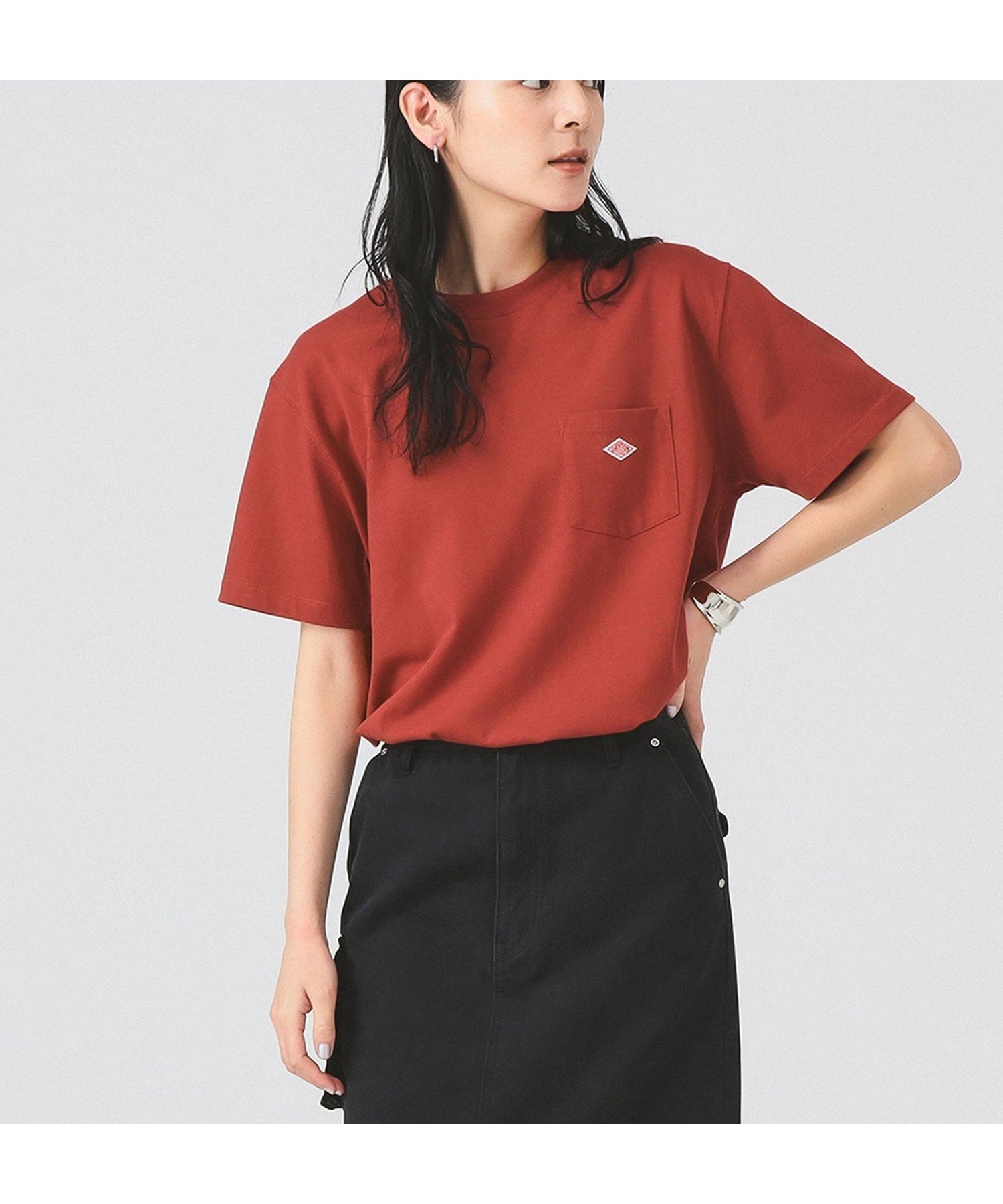 【ビームス ウイメン/BEAMS】のDANTON / ポケット Tシャツ インテリア・キッズ・メンズ・レディースファッション・服の通販 founy(ファウニー) 　ファッション　Fashion　レディースファッション　Fashion for Women　トップス・カットソー　Cut & Sew Tops　シャツ・ブラウス・オフィスカジュアル　Elegant Blouses & Button-Ups　ロングTシャツ・Tシャツ　Longline T-Shirts & Tees　インナー　Innerwear　シンプル　Simple, Minimal　ジャケット　Jacket, Outerwear　デニム　Denim, Jeans Material　定番　Standard, Basic Item　人気　Popular, Best Seller　バランス　Balance, Style Balance　フランス　France, French　ベーシック　Basic, Essential　ポケット　Pocket, Pocket Detail　半袖　Short Sleeve, Half Sleeve　ミックス　Mix, Mixed Style　リラックス　Relax, Relaxed Fit　ロング　Long, Long-Length　ワーク　Workwear, Utility Style　夏　Summer　RED|ID: prp329100004993575 ipo3291000000037400183