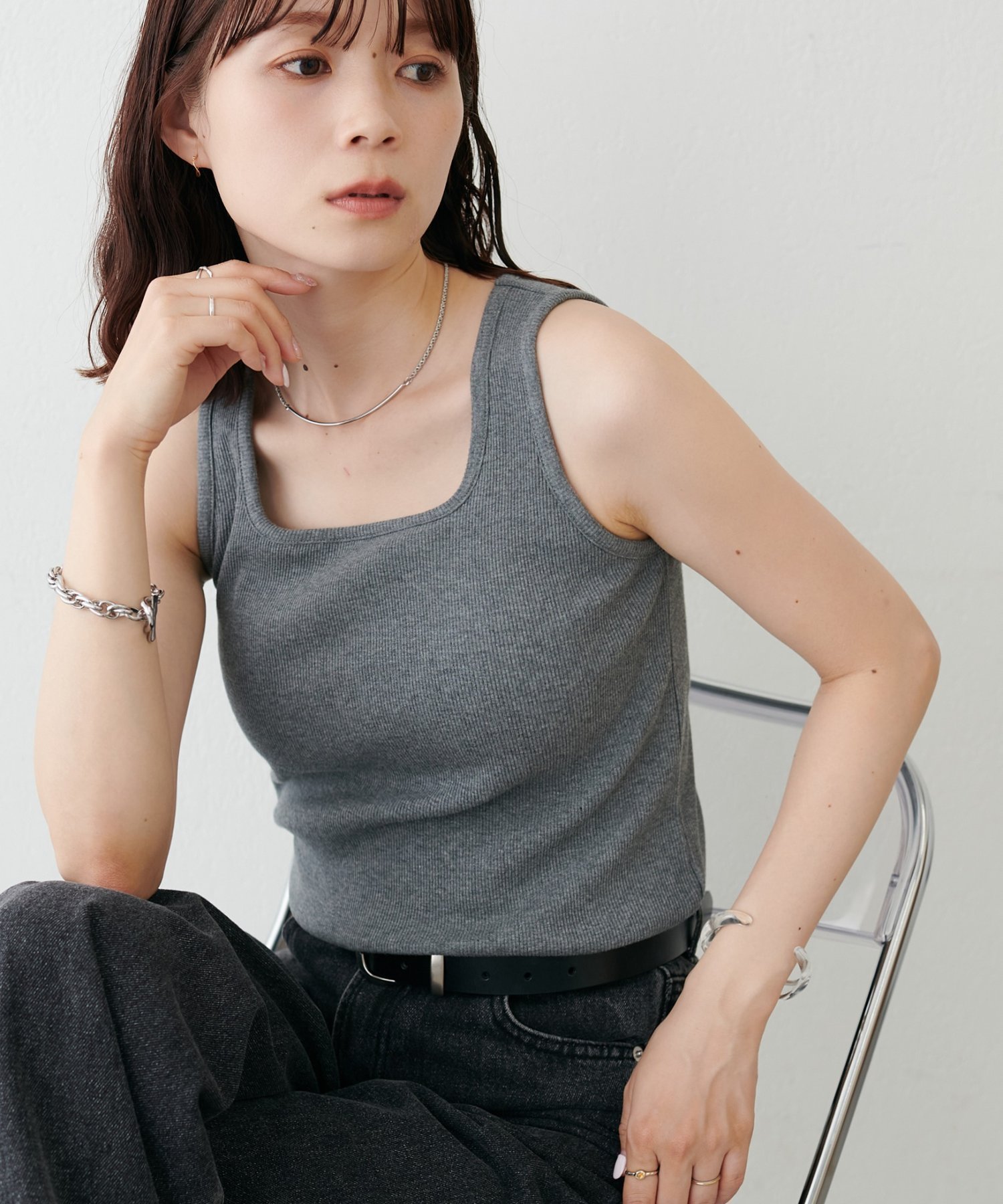 【ディスコート/Discoat】の【12色展開!/ WEB限定】カップ付スクエアタンクトップ インテリア・キッズ・メンズ・レディースファッション・服の通販 founy(ファウニー) ファッション Fashion レディースファッション Fashion for Women おすすめ Recommended / Our Picks インナー Innerwear カーディガン Cardigan, Knitwear キャミソール Camisole, Spaghetti Strap Top サロペット Overalls, Salopette スクエア Square, Square Shape スラックス Slacks, Dress Pants タイトスカート Pencil Skirt, Tight Skirt タンク Tank Top, Sleeveless Top デニム Denim, Jeans Material バランス Balance, Style Balance フレア Flare, Flared チャコールグレー|ID: prp329100004993581 ipo3291000000037400225