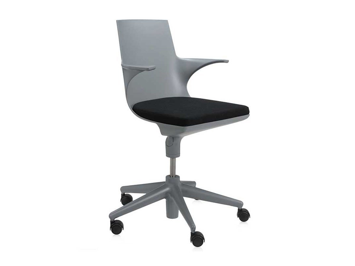 【カルテル/Kartell / GOODS】のSPOON CHAIR / スプーンチェア インテリア・キッズ・メンズ・レディースファッション・服の通販 founy(ファニー) 　送料無料　Free Shipping　クッション　Cushion　フォルム　Form　ホーム・キャンプ・アウトドア・お取り寄せ　Home,Garden,Outdoor,Camping Gear　家具・インテリア　Furniture　チェア・椅子　Chair　オフィスチェア・デスクチェア　Office Chair/Desk Chair　グレイ × ブラック|ID: prp329100000000626 ipo3291000000030244253