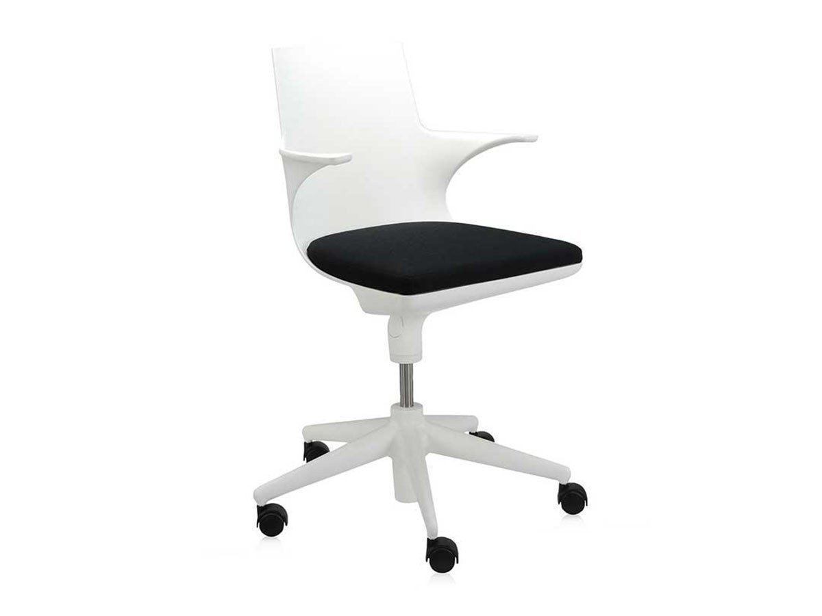 【カルテル/Kartell / GOODS】のSPOON CHAIR / スプーンチェア インテリア・キッズ・メンズ・レディースファッション・服の通販 founy(ファニー) 送料無料 Free Shipping クッション Cushion, Throw Pillow フォルム Silhouette, Form ホーム・キャンプ・アウトドア・お取り寄せ Home Living / Home & Lifestyle / Camping Gear / Outdoor Camping 家具・インテリア Home Furniture & Interior. Stylish & Functional Living Spaces チェア・椅子 Seating & Chairs オフィスチェア・在宅ワーク用チェア Office & Desk Chairs ホワイト × ブラック|ID: prp329100000000626 ipo3291000000034864938