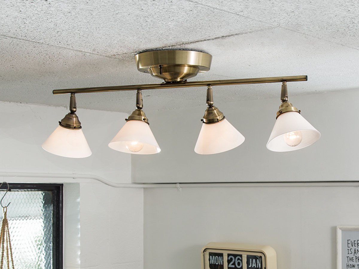 【フライミー ファクトリー/FLYMEe Factory / GOODS】のCUSTOM SERIES 4 Ceiling Lamp × Trans Mini / カスタムシリーズ 4灯シーリングランプ × トランス(ミニ) インテリア・キッズ・メンズ・レディースファッション・服の通販 founy(ファニー) 　送料無料　Free Shipping　ガラス　Glass, Glassware　シンプル　Simple, Minimal　フォルム　Silhouette, Form　台形　A-Line, Trapezoid Shape　ホーム・キャンプ・アウトドア・お取り寄せ　Home Living / Home & Lifestyle / Camping Gear / Outdoor Camping　家具・インテリア　Home Furniture & Interior. Stylish & Functional Living Spaces　ライト・照明　Lamps & Lighting Fixtures　シーリングライト・天井照明　Ceiling Light / Flush Mount Light　器具本体:ゴールド、シェード:ホワイト|ID: prp329100000000633 ipo3291000000036849415