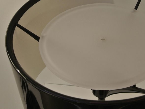 【フロス/FLOS / GOODS】のSPUN LIGHT T2 / スパンライト T2 インテリア・キッズ・メンズ・レディースファッション・服の通販 founy(ファニー) 　送料無料　Free Shipping　エレガント 上品　Elegant　テーブル　Table, Dining Table　フォルム　Silhouette, Form　モダン　Modern, Contemporary　ホーム・キャンプ・アウトドア・お取り寄せ　Home Living / Home & Lifestyle / Camping Gear / Outdoor Camping　家具・インテリア　Home Furniture & Interior. Stylish & Functional Living Spaces　ライト・照明　Lamps & Lighting Fixtures　シェード上部にはカバーが取り付けられています。|ID: prp329100000000757 ipo3291000000035032050