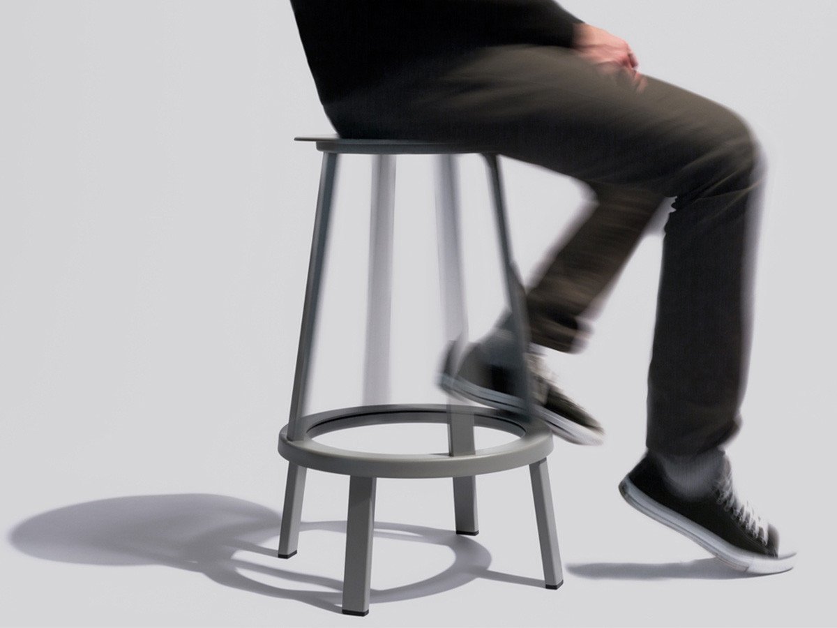【ヘイ/HAY / GOODS】のREVOLVER BAR STOOL HIGH H76 / リボルバー バースツール ハイ H76 インテリア・キッズ・メンズ・レディースファッション・服の通販 founy(ファニー) 　送料無料　Free Shipping　スリム　Slim, Slim Fit　ホーム・キャンプ・アウトドア・お取り寄せ　Home Living / Home & Lifestyle / Camping Gear / Outdoor Camping　家具・インテリア　Home Furniture & Interior. Stylish & Functional Living Spaces　チェア・椅子　Seating & Chairs　スツール・バースツール　Stools & Bar Stools　ホーム・キャンプ・アウトドア・お取り寄せ　Home Living / Home & Lifestyle / Camping Gear / Outdoor Camping　家具・インテリア　Home Furniture & Interior. Stylish & Functional Living Spaces　チェア・椅子　Seating & Chairs　カウンターチェア・ハイチェア　Bar Stools / High Stools　足置き部分にベアリングが組み込まれているため、座面を360度回転させることができます。|ID: prp329100000000798 ipo3291000000030211535