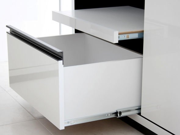 【フライミールーム/FLYMEe Room / GOODS】のKITCHEN BOARD / キッチンボード 幅120cm f1134 インテリア・キッズ・メンズ・レディースファッション・服の通販 founy(ファニー) 　スタイリッシュ　Stylish, Fashionable　ホーム・キャンプ・アウトドア・お取り寄せ　Home Living / Home & Lifestyle / Camping Gear / Outdoor Camping　キッチン・ダイニング　Kitchen & Dining Essentials. Stylish & Functional Tableware　キッチン収納　Kitchen Storage　キッチン収納・食器棚・レンジ台　Kitchen Cabinet　深さのある下段の引出し。引出しの中まで真っ白な化粧仕上げです。|ID: prp329100000001054 ipo3291000000036842409