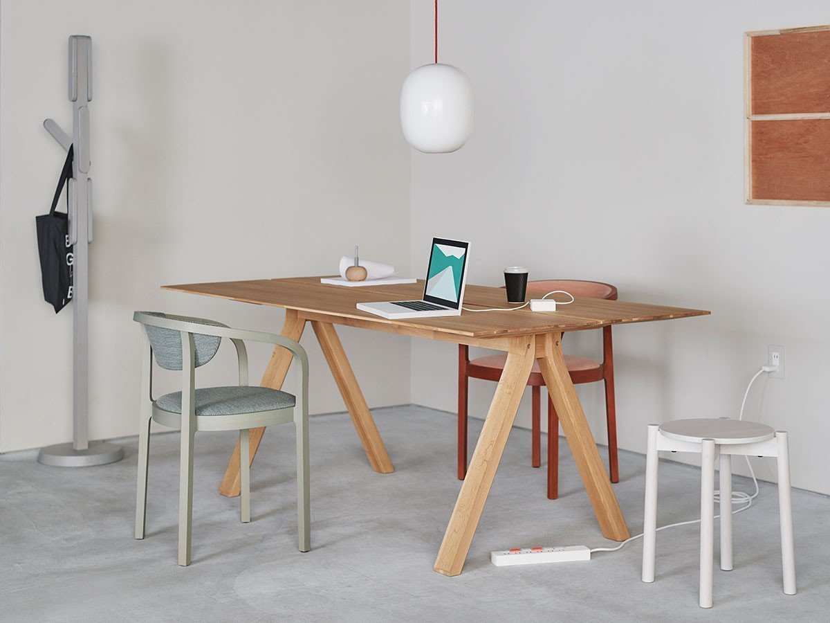 【カリモクニュースタンダード/KARIMOKU NEW STANDARD / GOODS】のCASTOR STOOL PLUS / キャストール スツール プラス インテリア・キッズ・メンズ・レディースファッション・服の通販 founy(ファニー) 　送料無料　Free Shipping　軽量　Lightweight, Ultra Light　ホーム・キャンプ・アウトドア・お取り寄せ　Home Living / Home & Lifestyle / Camping Gear / Outdoor Camping　家具・インテリア　Home Furniture & Interior. Stylish & Functional Living Spaces　チェア・椅子　Seating & Chairs　スツール・バースツール　Stools & Bar Stools　Photo Credit:Masaaki Inoue, Bouillo|ID: prp329100000001134 ipo3291000000036802592