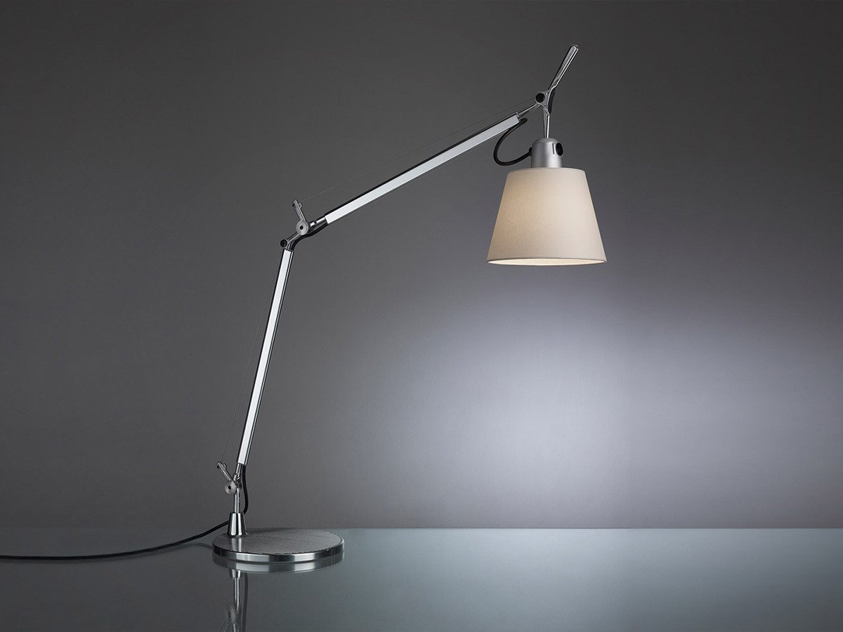 【アルテミデ/Artemide / GOODS】のTOLOMEO BASCULANTE Table / トロメオ バスキュランテ テーブル インテリア・キッズ・メンズ・レディースファッション・服の通販 founy(ファニー) 送料無料 Free Shipping イタリア Italy クラシカル Classical, Vintage-Inspired サテン Satin, Glossy Fabric シルク Silk, 100% Silk テーブル Table, Dining Table デスク Desk, Work Desk モダン Modern, Contemporary ホーム・キャンプ・アウトドア・お取り寄せ Home Living / Home & Lifestyle / Camping Gear / Outdoor Camping 家具・インテリア Home Furniture & Interior. Stylish & Functional Living Spaces ライト・照明 Lamps & Lighting Fixtures デスクライト・卓上照明 Desk Lamp / Table Lamp / Study Light シェード:パーチメント|ID: prp329100000001160 ipo3291000000036536575