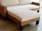 【カジャ/KAJA / GOODS】のFARGO Ottoman / ファーゴ オットマン Lサイズ シリーズのソファと組み合わせれば、カウチソファのように足を伸ばしてくつろぐことができます。|ID:prp329100000001255