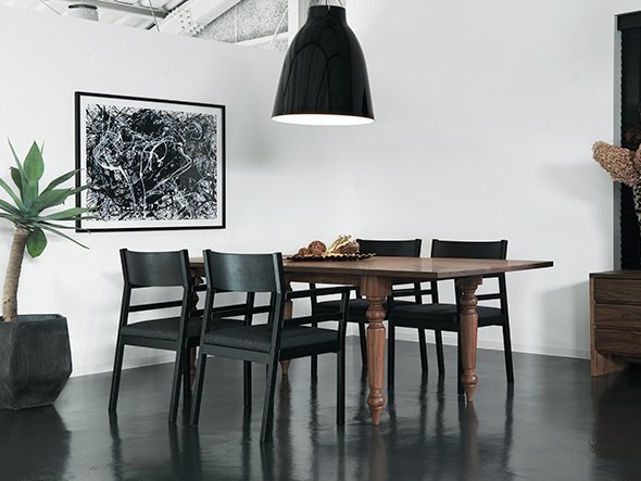 【マスターウォール/MASTERWAL / GOODS】のBELLADONNA DINING TABLE / ベラドンナ ダイニングテーブル インテリア・キッズ・メンズ・レディースファッション・服の通販 founy(ファニー) 　アンティーク　Antique　エレガント 上品　Elegant　クラシカル　Classical　テーブル　Table　フラット　Flat　ホーム・キャンプ・アウトドア・お取り寄せ　Home,Garden,Outdoor,Camping Gear　家具・インテリア　Furniture　テーブル　Table　ダイニングテーブル　Dining Table　トラディショナルな装飾性と、MASTERWALらしい潔く無駄のないデザインが特徴です。|ID: prp329100000001377 ipo3291000000026476031