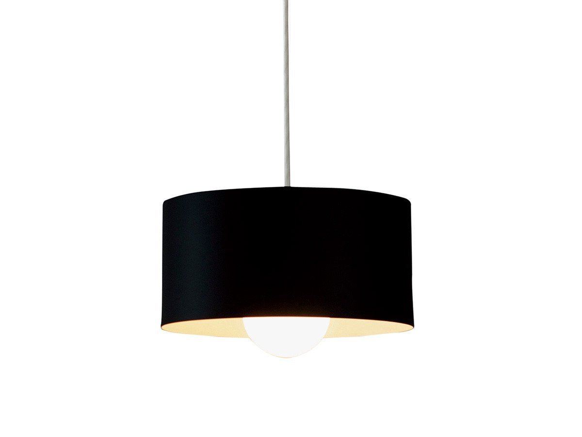 【アプロス/APROZ / GOODS】のGALLON / 1P / ガロン 1灯 インテリア・キッズ・メンズ・レディースファッション・服の通販 founy(ファニー) テーブル Table, Dining Table バランス Balance, Style Balance ホーム・キャンプ・アウトドア・お取り寄せ Home Living / Home & Lifestyle / Camping Gear / Outdoor Camping 家具・インテリア Home Furniture & Interior. Stylish & Functional Living Spaces ライト・照明 Lamps & Lighting Fixtures ペンダントライト・吊り下げ照明 Pendant Light / Hanging Light Fixture ブラック|ID: prp329100000001430 ipo3291000000036762910