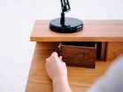 【ベンカ/BENCA / GOODS】のROSELLE Dresser Desk without mirror / ローゼル ドレッサーデスク ミラーなし 木箱S / M付 卓上の棚には、丁寧に木組みされた大小の木箱が収められています。|ID: prp329100000001439 ipo3291000000036803678