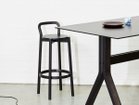 【カリモクニュースタンダード/KARIMOKU NEW STANDARD / GOODS】のCASTOR BARSTOOL with BACKREST / キャストール バースツール ハイ ウィズバックレスト Photo Credit:Silvia Orlandi Puntino|ID:prp329100000001467