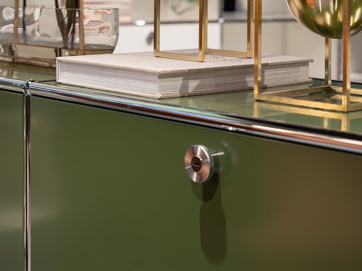 【ユーエスエム/USM / GOODS】のUSM Haller Sideboard / USMハラー サイドボード W / D / H:773 / 373 / 740mm ドロップダウンドア × 2 インテリア・キッズ・メンズ・レディースファッション・服の通販 founy(ファニー) コレクション Collection, Seasonal Line コンパクト Compact, Small Size シンプル Simple, Minimal ダウン Down, Puffer テーブル Table, Dining Table デスク Desk, Work Desk ドロップ Drop Shoulder, Dropped Style ニューヨーク New York, NYC Style ボックス Boxy, Box Shape ホーム・キャンプ・アウトドア・お取り寄せ Home Living / Home & Lifestyle / Camping Gear / Outdoor Camping 家具・インテリア Home Furniture & Interior. Stylish & Functional Living Spaces 収納家具・キャビネット Storage Furniture サイドボード・リビング収納 Cabinet / Storage Cabinet 参考イメージ|ID: prp329100000001539 ipo3291000000036813804