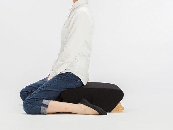 【モナ ディー/Mona.Dee / GOODS】のWAS-F / WAS フロアスツール インテリア・キッズ・メンズ・レディースファッション・服の通販 founy(ファニー) 　送料無料　Free Shipping　クッション　Cushion, Throw Pillow　テーブル　Table, Dining Table　ホーム・キャンプ・アウトドア・お取り寄せ　Home Living / Home & Lifestyle / Camping Gear / Outdoor Camping　家具・インテリア　Home Furniture & Interior. Stylish & Functional Living Spaces　チェア・椅子　Seating & Chairs　スツール・バースツール　Stools & Bar Stools　ホーム・キャンプ・アウトドア・お取り寄せ　Home Living / Home & Lifestyle / Camping Gear / Outdoor Camping　家具・インテリア　Home Furniture & Interior. Stylish & Functional Living Spaces　チェア・椅子　Seating & Chairs　ローチェア・和風座椅子　Floor & Low Chairs　絶妙な高さと形状、クッション性を付けることで膝の位置を下げ、これらの負担を和らげることを可能にしてい|ID: prp329100000001548 ipo3291000000034854412