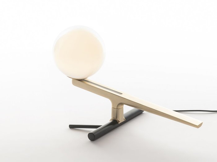 【アルテミデ/Artemide / GOODS】のYANZI T / ヤンツィ T インテリア・キッズ・メンズ・レディースファッション・服の通販 founy(ファニー) https://founy.com/ 送料無料 Free Shipping ガラス Glass コレクション Collection テーブル Table バランス Balance ホーム・キャンプ・アウトドア・お取り寄せ Home,Garden,Outdoor,Camping Gear 家具・インテリア Furniture ライト・照明 Lighting & Light Fixtures |ID: prp329100000001635 ipo3291000000030189207