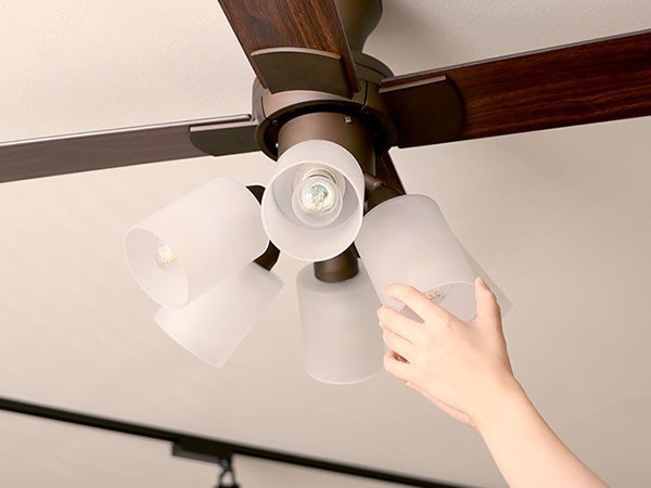 【フライミーパーラー/FLYMEe Parlor / GOODS】のCeiling Fan / シーリングファン #106235 人気、トレンドファッション・服の通販 founy(ファニー) 　送料無料　Free Shipping　ガラス　Glass, Glassware　ブレード　Braid, Decorative Trim　リバーシブル　Reversible, Two-Sided　冬　Winter / This Winter　夏　Summer　ホーム・キャンプ・アウトドア・お取り寄せ　Home Living / Home & Lifestyle / Camping Gear / Outdoor Camping　家具・インテリア　Home Furniture & Interior. Stylish & Functional Living Spaces　ライト・照明　Lamps & Lighting Fixtures　other-4|ID: prp329100000001645 ipo3291000000031544698