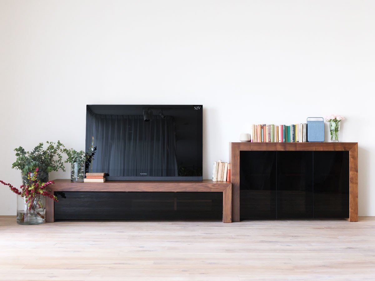 【ヒラシマ/HIRASHIMA / GOODS】のCHOCOLAT TV Board / ショコラ テレビボード インテリア・キッズ・メンズ・レディースファッション・服の通販 founy(ファニー) 　ガラス　Glass, Glassware　クール　Cool, Chic　シンプル　Simple, Minimal　スクエア　Square, Square Shape　ホーム・キャンプ・アウトドア・お取り寄せ　Home Living / Home & Lifestyle / Camping Gear / Outdoor Camping　家具・インテリア　Home Furniture & Interior. Stylish & Functional Living Spaces　テレビボード・テレビ台　TV Cabinets & Consoles　テレビ台・TVボード　Tv Board　ウッド:ウォールナット、サイズ:幅189cm|ID: prp329100000001667 ipo3291000000036768835