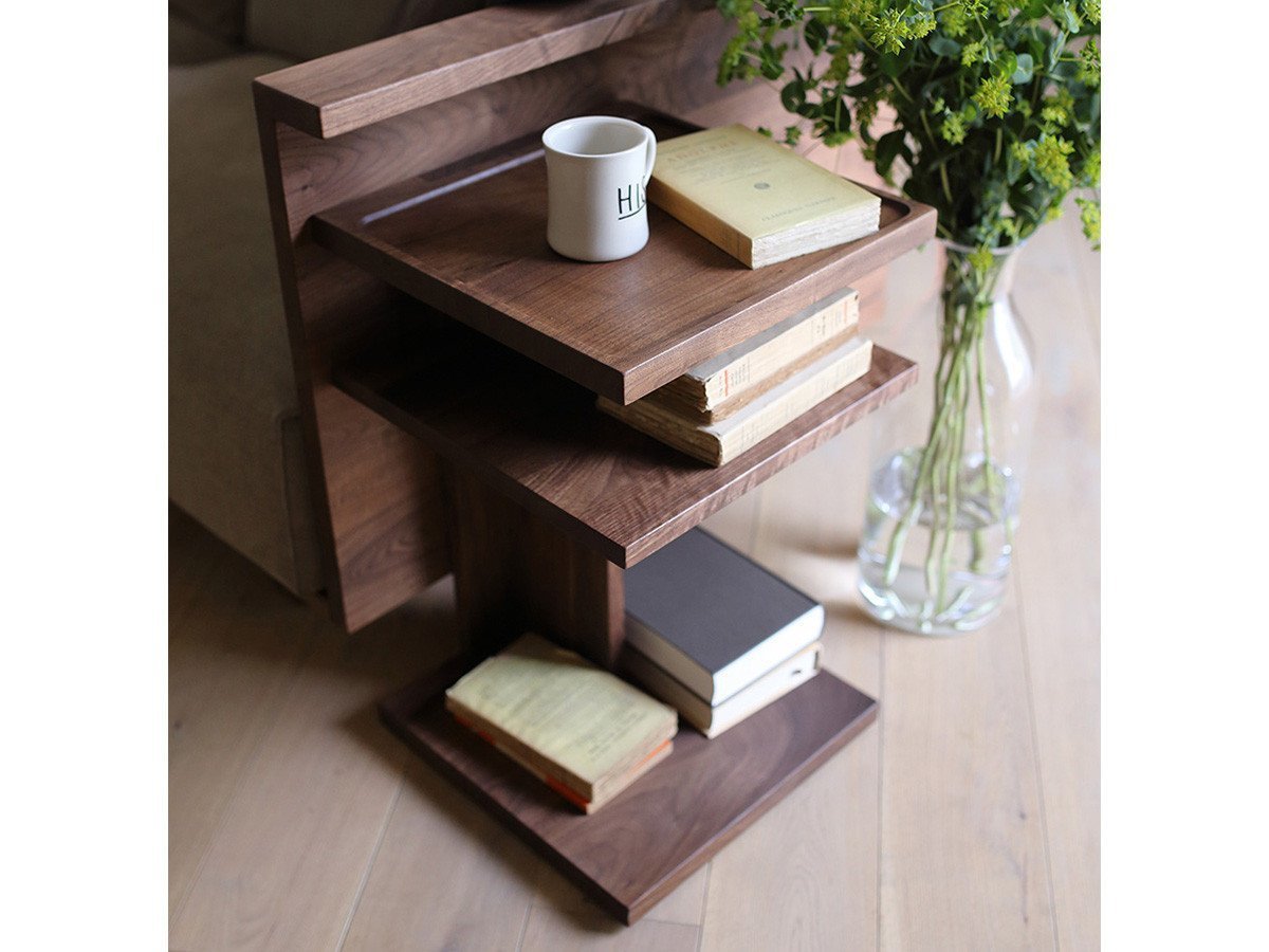【ヒラシマ/HIRASHIMA / GOODS】のCARAMELLA Side Table 035 / カラメッラ サイドテーブル 035 インテリア・キッズ・メンズ・レディースファッション・服の通販 founy(ファニー) 　シンプル　Simple, Minimal　センター　Center, Center Line　テーブル　Table, Dining Table　フォルム　Silhouette, Form　ホーム・キャンプ・アウトドア・お取り寄せ　Home Living / Home & Lifestyle / Camping Gear / Outdoor Camping　家具・インテリア　Home Furniture & Interior. Stylish & Functional Living Spaces　テーブル　Dining, Coffee & Side Tables　サイドテーブル・ナイトテーブル　Side & End Tables　ウッド:ウォールナット|ID: prp329100000001713 ipo3291000000036862024