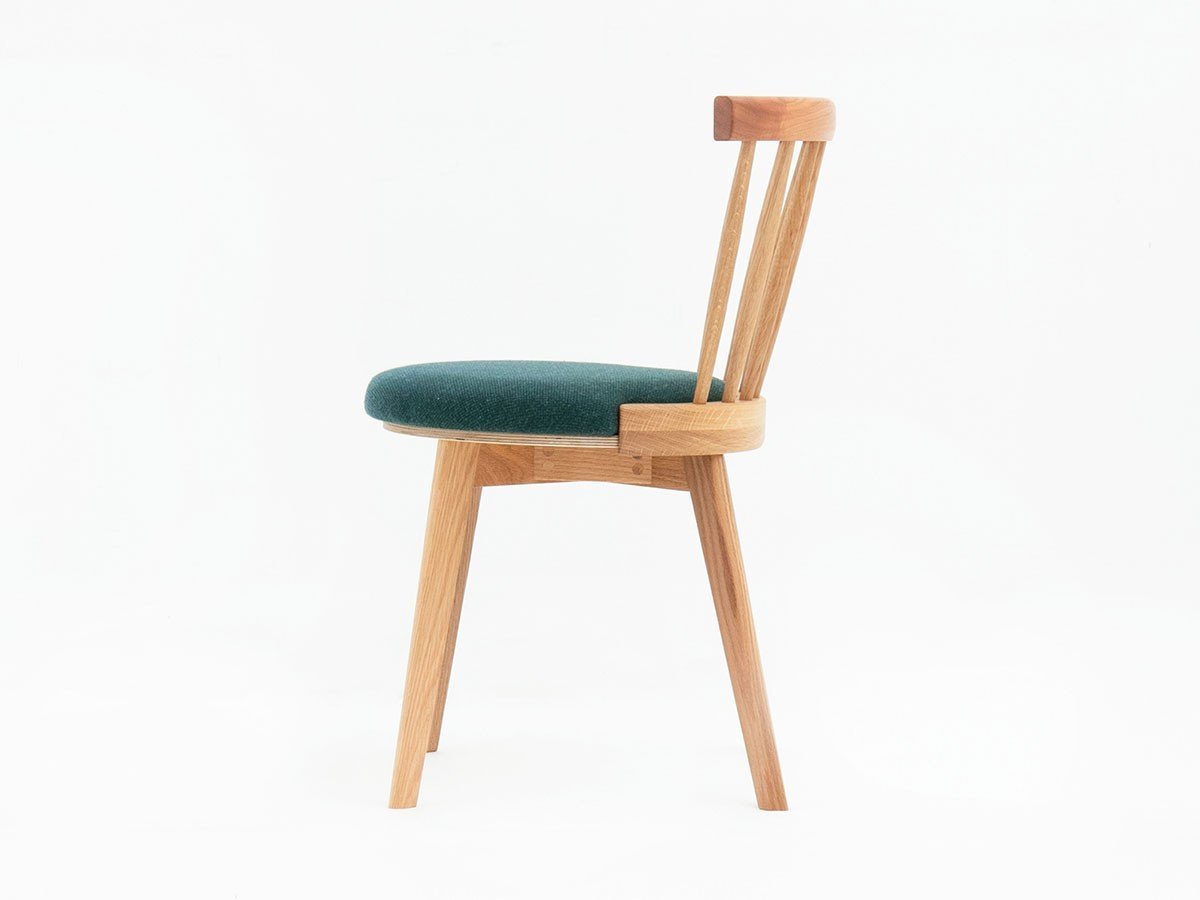 【ベンカ/BENCA / GOODS】のJASMINE Dining chair M / ジャスミン ダイニングチェア M インテリア・キッズ・メンズ・レディースファッション・服の通販 founy(ファニー) 　送料無料　Free Shipping　カラフル　Colorful Design　スピンドル　Spindle, Drawcord　ラウンド　Round, Round Neck　リラックス　Relax, Relaxed Fit　ホーム・キャンプ・アウトドア・お取り寄せ　Home Living / Home & Lifestyle / Camping Gear / Outdoor Camping　家具・インテリア　Home Furniture & Interior. Stylish & Functional Living Spaces　チェア・椅子　Seating & Chairs　ダイニングチェア・木製チェア　Dining Chairs　張地:NC-044、フレーム:オーク × ブラックチェリー|ID: prp329100000001782 ipo3291000000033300857