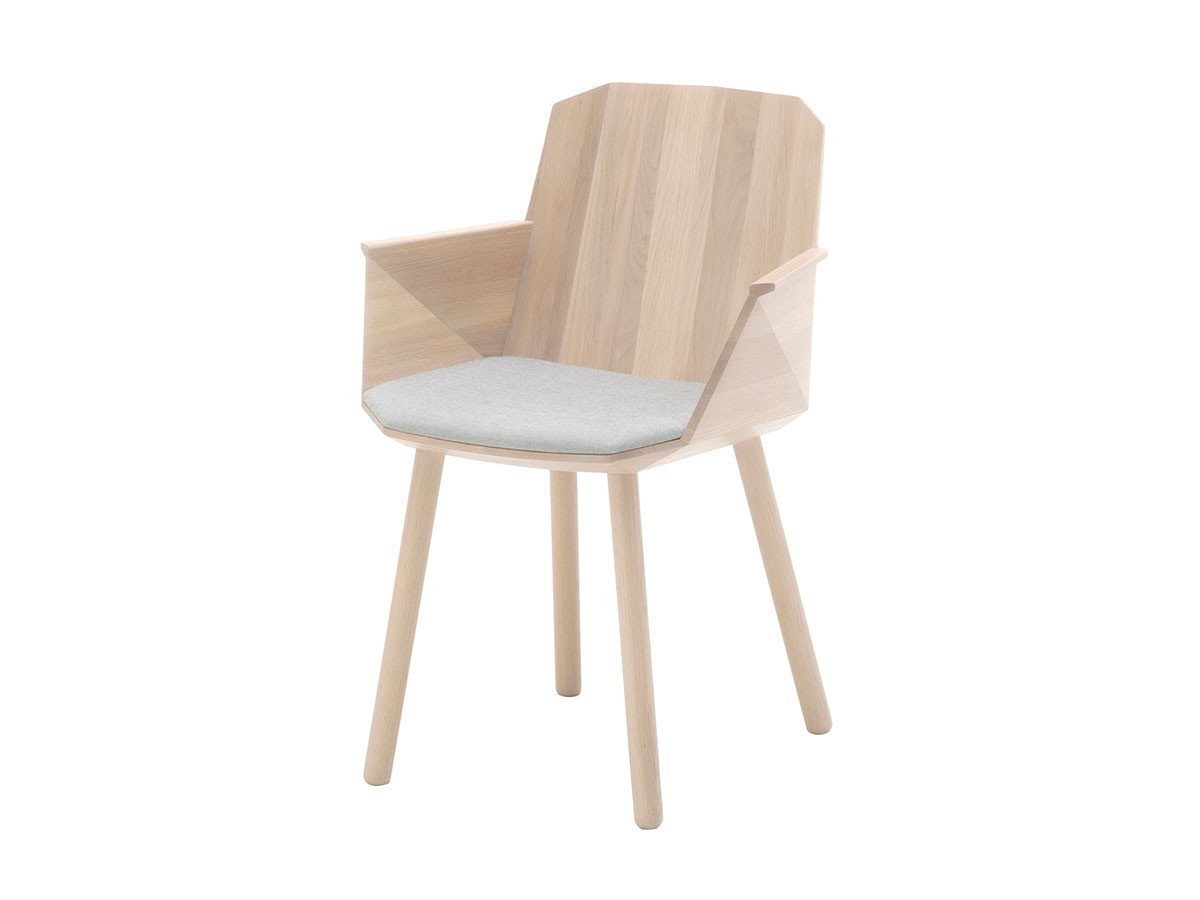 【カリモクニュースタンダード/KARIMOKU NEW STANDARD / GOODS】のCOLOUR WOOD ARMCHAIR / カラーウッド アームチェア インテリア・キッズ・メンズ・レディースファッション・服の通販 founy(ファニー) 　ウッド　Wooden Design　コレクション　Collection, Seasonal Line　テーブル　Table, Dining Table　ファブリック　Fabric, Textile　ホーム・キャンプ・アウトドア・お取り寄せ　Home Living / Home & Lifestyle / Camping Gear / Outdoor Camping　家具・インテリア　Home Furniture & Interior. Stylish & Functional Living Spaces　チェア・椅子　Seating & Chairs　ダイニングチェア・木製チェア　Dining Chairs　ホーム・キャンプ・アウトドア・お取り寄せ　Home Living / Home & Lifestyle / Camping Gear / Outdoor Camping　家具・インテリア　Home Furniture & Interior. Stylish & Functional Living Spaces　チェア・椅子　Seating & Chairs　アームチェア・アクセントチェア　Armchairs & Accent Chairs　ペールナチュラル|ID: prp329100000001819 ipo3291000000033451729