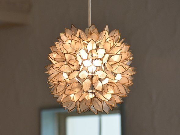 【カジャ/KAJA / GOODS】のShell Flower Lamp / シェル フラワーランプ Lサイズ(直径40cm) インテリア・キッズ・メンズ・レディースファッション・服の通販 founy(ファニー) 　フラワー　Flower　ホーム・キャンプ・アウトドア・お取り寄せ　Home,Garden,Outdoor,Camping Gear　家具・インテリア　Furniture　ライト・照明　Lighting & Light Fixtures　ペンダントライト　Pendant Light　コード「ホワイト」参考イメージ|ID: prp329100000002376 ipo3291000000026637995