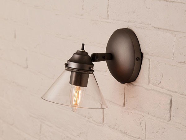 【フライミー ファクトリー/FLYMEe Factory / GOODS】のCUSTOM SERIES Classic Wall Lamp × Trans Mini / カスタムシリーズ クラシックウォールランプ × トランス(ミニ) インテリア・キッズ・メンズ・レディースファッション・服の通販 founy(ファニー) 　ガラス　Glass, Glassware　クラシック　Classic, Timeless Style　シンプル　Simple, Minimal　デスク　Desk, Work Desk　台形　A-Line, Trapezoid Shape　フォルム　Silhouette, Form　送料無料　Free Shipping　ホーム・キャンプ・アウトドア・お取り寄せ　Home Living / Home & Lifestyle / Camping Gear / Outdoor Camping　家具・インテリア　Home Furniture & Interior. Stylish & Functional Living Spaces　ライト・照明　Lamps & Lighting Fixtures　器具本体:ビンテージメタル、シェード:クリア|ID: prp329100000002387 ipo3291000000036448555