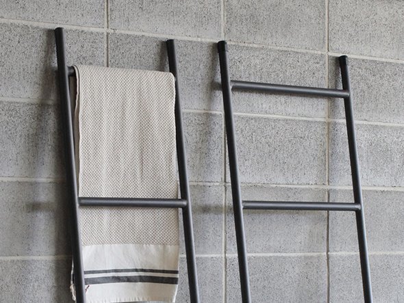 【ノットアンティークス/knot antiques / CRASH GATE / GOODS】のRICO LADDER W50 × H163 / リコ ラダー 幅50 × 高さ163cm インテリア・キッズ・メンズ・レディースファッション・服の通販 founy(ファニー) 　コーティング　Coating　シンプル　Simple　メタル　Metal　ホーム・キャンプ・アウトドア・お取り寄せ　Home,Garden,Outdoor,Camping Gear　家具・インテリア　Furniture　その他 インテリア雑貨、家具　Furniture, Interior, Others　左:サイズ違いの「幅39cm(廃番)」、右:本商品|ID: prp329100000002404 ipo3291000000031700417