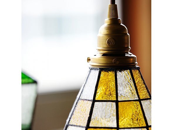 【フライミーパーラー/FLYMEe Parlor / GOODS】のPendant Light / ペンダントライト #9509 インテリア・キッズ・メンズ・レディースファッション・服の通販 founy(ファウニー) 　送料無料　Free Shipping　おすすめ　Recommended / Our Picks　ホーム・キャンプ・アウトドア・お取り寄せ　Home Living / Home & Lifestyle / Camping Gear / Outdoor Camping　家具・インテリア　Home Furniture & Interior. Stylish & Functional Living Spaces　ライト・照明　Lamps & Lighting Fixtures　ペンダントライト・吊り下げ照明　Pendant Light / Hanging Light Fixture　ステンドグラスのシェードは職人が一つ一つ手作業で制作しています。|ID: prp329100000002424 ipo3291000000036989824