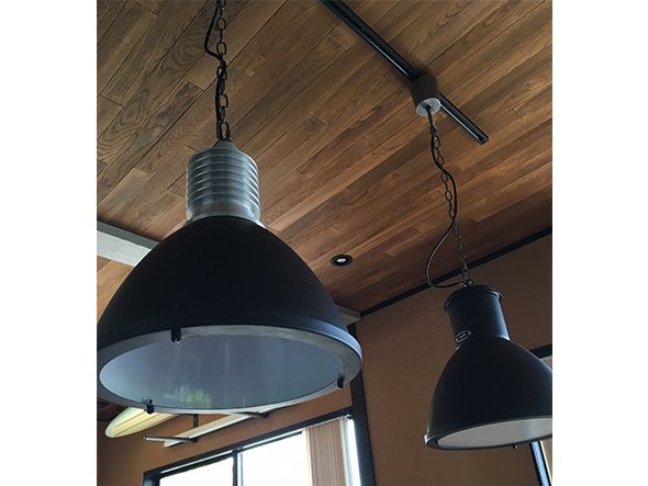 【ハモサ/HERMOSA / GOODS】のBYRON LAMP / バイロン ランプ インテリア・キッズ・メンズ・レディースファッション・服の通販 founy(ファニー) 　送料無料　Free Shipping　ビンテージ　Vintage, Retro Style　軽量　Lightweight, Ultra Light　ホーム・キャンプ・アウトドア・お取り寄せ　Home Living / Home & Lifestyle / Camping Gear / Outdoor Camping　家具・インテリア　Home Furniture & Interior. Stylish & Functional Living Spaces　ライト・照明　Lamps & Lighting Fixtures　ペンダントライト・吊り下げ照明　Pendant Light / Hanging Light Fixture　左:本商品(ブラック)、右:ハントランプ|ID: prp329100000002431 ipo3291000000030182763