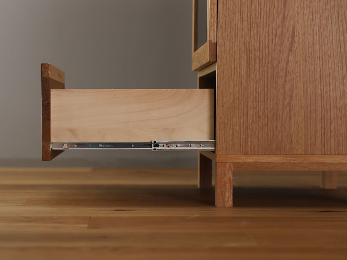 【フライミー ヴェール/FLYMEe vert / GOODS】のSIDE BOARD / サイドボード #106783 インテリア・キッズ・メンズ・レディースファッション・服の通販 founy(ファニー) 　送料無料　Free Shipping　バランス　Balance, Style Balance　ホーム・キャンプ・アウトドア・お取り寄せ　Home Living / Home & Lifestyle / Camping Gear / Outdoor Camping　家具・インテリア　Home Furniture & Interior. Stylish & Functional Living Spaces　収納家具・キャビネット　Storage Furniture　サイドボード・リビング収納　Cabinet / Storage Cabinet　ホーム・キャンプ・アウトドア・お取り寄せ　Home Living / Home & Lifestyle / Camping Gear / Outdoor Camping　家具・インテリア　Home Furniture & Interior. Stylish & Functional Living Spaces　テレビボード・テレビ台　TV Cabinets & Consoles　テレビ台・TVボード　Tv Board　引出しはフルオープンスライドレールが装備され、軽い力で奥にある収納物もスムーズに取り出せます。|ID: prp329100000002507 ipo3291000000036634510