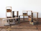 【アクメファニチャー /ACME Furniture / GOODS】のTROY OPEN SHELF / トロイ オープンシェルフ シェルフ(本商品)と別売のボックスを組み合わせたイメージ。二段:Sサイズ、三段:Lサ|ID: prp329100000002604 ipo3291000000030183417