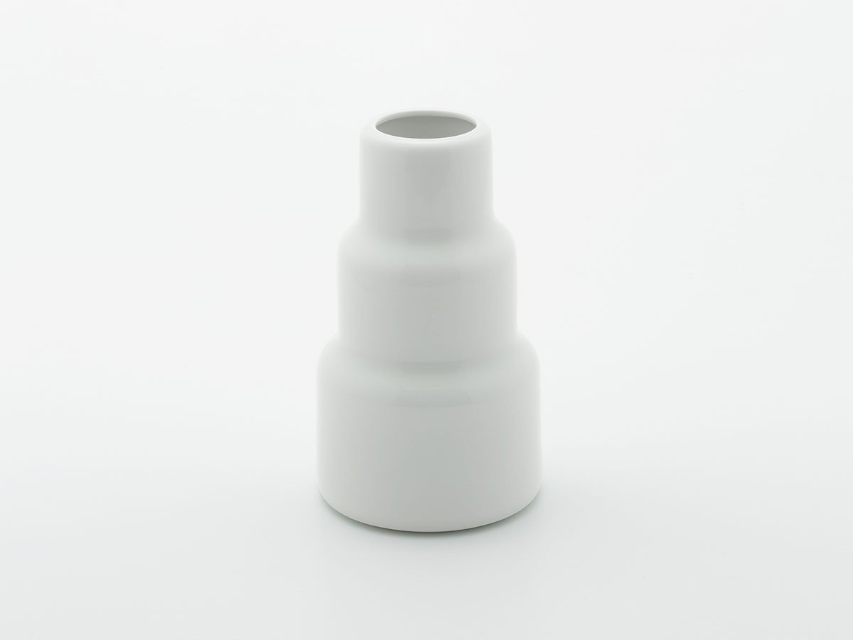 【イチロクイチロクアリタジャパン/1616 / arita japan / GOODS】の1616 / S&B “Colour Porcelain” S&B Vase Low / 1616 / S&B “カラーポーセリン” S&B ベース ロウ インテリア・キッズ・メンズ・レディースファッション・服の通販 founy(ファニー) 　送料無料　Free Shipping　テーブル　Table　フラワー　Flower　ホーム・キャンプ・アウトドア・お取り寄せ　Home,Garden,Outdoor,Camping Gear　家具・インテリア　Furniture　その他 インテリア雑貨、家具　Furniture, Interior, Others　ホワイト|ID: prp329100000002767 ipo3291000000030237290