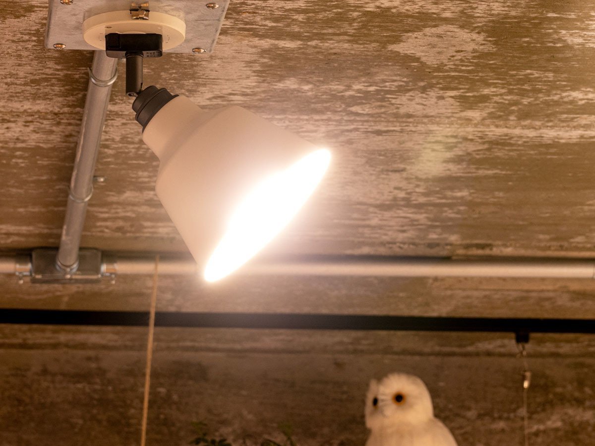 【フライミーパーラー/FLYMEe Parlor / GOODS】のSpot Light / スポットライト 引掛けシーリング仕様 #105496 インテリア・キッズ・メンズ・レディースファッション・服の通販 founy(ファウニー) 　バランス　Balance, Style Balance　メタリック　Metallic, Shiny Finish　リラックス　Relax, Relaxed Fit　ホーム・キャンプ・アウトドア・お取り寄せ　Home Living / Home & Lifestyle / Camping Gear / Outdoor Camping　家具・インテリア　Home Furniture & Interior. Stylish & Functional Living Spaces　ライト・照明　Lamps & Lighting Fixtures　「リモコンLED電球」選択時 調色イメージ|ID: prp329100000002914 ipo3291000000037072911