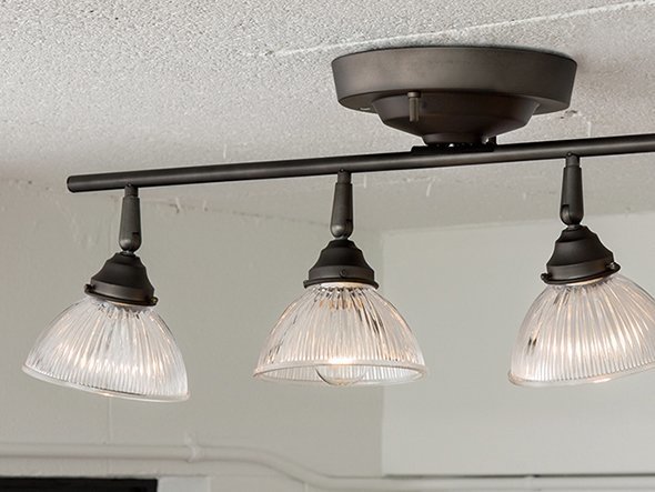 【フライミー ファクトリー/FLYMEe Factory / GOODS】のCUSTOM SERIES 4 Ceiling Lamp × Diner S / カスタムシリーズ 4灯シーリングランプ × ダイナーS インテリア・キッズ・メンズ・レディースファッション・服の通販 founy(ファウニー) 　送料無料　Free Shipping　ガラス　Glass, Glassware　シンプル　Simple, Minimal　スリット　Slit, Slit Detail　モチーフ　Motif, Design Theme　ホーム・キャンプ・アウトドア・お取り寄せ　Home Living / Home & Lifestyle / Camping Gear / Outdoor Camping　家具・インテリア　Home Furniture & Interior. Stylish & Functional Living Spaces　ライト・照明　Lamps & Lighting Fixtures　シーリングライト・天井照明　Ceiling Light / Flush Mount Light　器具本体:ビンテージメタル|ID: prp329100000002979 ipo3291000000037074884