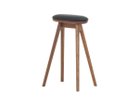 【ナガノインテリア/NAGANO INTERIOR / GOODS】のFriendly!! coupe kitchen stool / フレンドリー クーペ キッチンスツール 高さ63cm SC338-1S63 人気、トレンドファッション・服の通販 founy(ファニー) 送料無料 Free Shipping クッション Cushion コンパクト Compact ホーム・キャンプ・アウトドア・お取り寄せ Home,Garden,Outdoor,Camping Gear 家具・インテリア Furniture チェア・椅子 Chair スツール Stool ホーム・キャンプ・アウトドア・お取り寄せ Home,Garden,Outdoor,Camping Gear 家具・インテリア Furniture チェア・椅子 Chair カウンターチェア・ハイスツール Counter Chair/High Stool thumbnail 張地:AK705(レザー / ランク1)、フレーム:ウォールナット材 OM(オイル塗装)|ID: prp329100000002980 ipo3291000000030545779