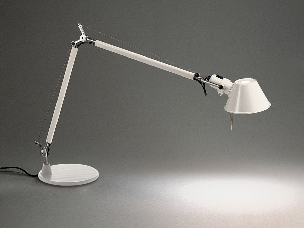 【アルテミデ/Artemide / GOODS】のTOLOMEO Table / トロメオ テーブル インテリア・キッズ・メンズ・レディースファッション・服の通販 founy(ファウニー) 　送料無料　Free Shipping　イタリア　Italy　テーブル　Table, Dining Table　デスク　Desk, Work Desk　フォルム　Silhouette, Form　ワイヤー　Wire, Wired Bra　人気　Popular, Best Seller　ホーム・キャンプ・アウトドア・お取り寄せ　Home Living / Home & Lifestyle / Camping Gear / Outdoor Camping　家具・インテリア　Home Furniture & Interior. Stylish & Functional Living Spaces　ライト・照明　Lamps & Lighting Fixtures　デスクライト・卓上照明　Desk Lamp / Table Lamp / Study Light　ホワイト|ID: prp329100000003024 ipo3291000000037077303
