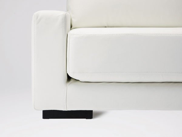 【フライミー ベーシック/FLYMEe BASIC / GOODS】の2P COVERING SOFA / カバーリング 2人掛けソファ f58265(木製角脚) インテリア・キッズ・メンズ・レディースファッション・服の通販 founy(ファニー) 　コンパクト　Compact, Small Size　シンプル　Simple, Minimal　ファブリック　Fabric, Textile　フェザー　Feather, Feather Detail　ホーム・キャンプ・アウトドア・お取り寄せ　Home Living / Home & Lifestyle / Camping Gear / Outdoor Camping　家具・インテリア　Home Furniture & Interior. Stylish & Functional Living Spaces　ソファー　Couches & Sofas　本商品の脚部は「木製角脚」です。|ID: prp329100000003127 ipo3291000000030254681