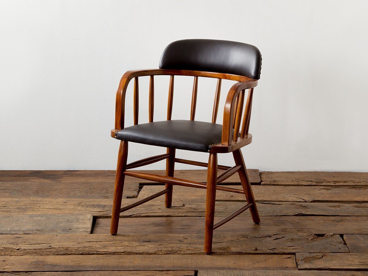 【アクメファニチャー /ACME Furniture / GOODS】のOAKS ARM CHAIR / オークス アームチェア インテリア・キッズ・メンズ・レディースファッション・服の通販 founy(ファニー) 　ウッド　Wooden Design　キャンバス　Canvas, Canvas Fabric　クッション　Cushion, Throw Pillow　テーブル　Table, Dining Table　デスク　Desk, Work Desk　モチーフ　Motif, Design Theme　ヴィンテージ　Vintage Style　ホーム・キャンプ・アウトドア・お取り寄せ　Home Living / Home & Lifestyle / Camping Gear / Outdoor Camping　家具・インテリア　Home Furniture & Interior. Stylish & Functional Living Spaces　チェア・椅子　Seating & Chairs　ダイニングチェア・木製チェア　Dining Chairs　ホーム・キャンプ・アウトドア・お取り寄せ　Home Living / Home & Lifestyle / Camping Gear / Outdoor Camping　家具・インテリア　Home Furniture & Interior. Stylish & Functional Living Spaces　チェア・椅子　Seating & Chairs　アームチェア・アクセントチェア　Armchairs & Accent Chairs　張地:ブラック(ビニールレザー)|ID: prp329100000003351 ipo3291000000036697290