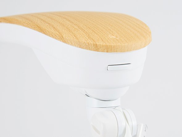 【フライミーワーク/FLYMEe Work / GOODS】のLED DESK LIGHT / LEDデスクライト #31657(電球色) インテリア・キッズ・メンズ・レディースファッション・服の通販 founy(ファニー) 　コンパクト　Compact, Small Size　デスク　Desk, Work Desk　ホーム・キャンプ・アウトドア・お取り寄せ　Home Living / Home & Lifestyle / Camping Gear / Outdoor Camping　家具・インテリア　Home Furniture & Interior. Stylish & Functional Living Spaces　ライト・照明　Lamps & Lighting Fixtures　デスクライト・卓上照明　Desk Lamp / Table Lamp / Study Light　シェード後部のプッシュボタンでON / OFFの切り替えが可能です。|ID: prp329100000003376 ipo3291000000034145324