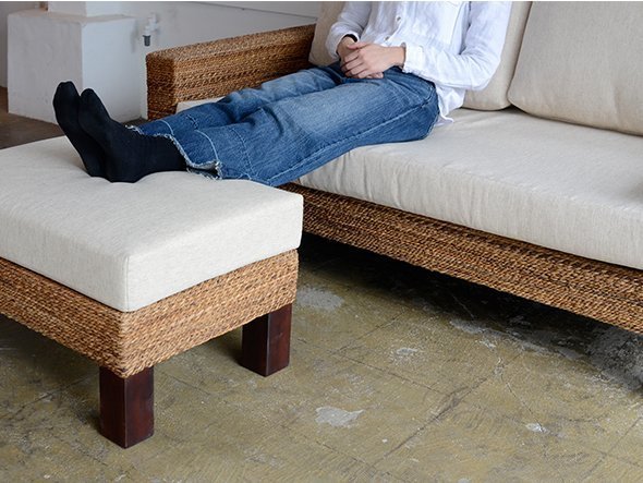 【カジャ/KAJA / GOODS】のFARGO Omi Sofa / ファーゴ オミソファ 2人掛け インテリア・キッズ・メンズ・レディースファッション・服の通販 founy(ファウニー) 　フレーム　Frame, Outline　リゾート　Resort, Vacation Style　リラックス　Relax, Relaxed Fit　リーフ　Leaf, Botanical Leaf　ホーム・キャンプ・アウトドア・お取り寄せ　Home Living / Home & Lifestyle / Camping Gear / Outdoor Camping　家具・インテリア　Home Furniture & Interior. Stylish & Functional Living Spaces　ソファー　Couches & Sofas　オットマンを組み合わせることで、よりくつろぎの空間を作ることができます。|ID: prp329100000003534 ipo3291000000037080817