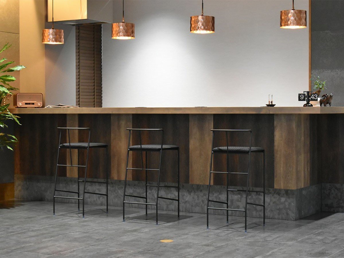 【杉山製作所/Sugiyama Seisakusho / GOODS】のCroce Counter Chair / クローチェ カウンターチェア インテリア・キッズ・メンズ・レディースファッション・服の通販 founy(ファニー) 　送料無料　Free Shipping　フレーム　Frame, Outline　ホーム・キャンプ・アウトドア・お取り寄せ　Home Living / Home & Lifestyle / Camping Gear / Outdoor Camping　家具・インテリア　Home Furniture & Interior. Stylish & Functional Living Spaces　チェア・椅子　Seating & Chairs　カウンターチェア・ハイチェア　Bar Stools / High Stools　張地:ミナモ MI827(Aランク)、フレームサンドブラック、サイズ:座面高72cm|ID: prp329100000003578 ipo3291000000034595312