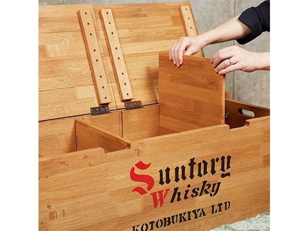 【サントリー樽ものがたり/Suntory Taru / GOODS】のBox Chair Double / 箱椅子ダブル(蝶番付) インテリア・キッズ・メンズ・レディースファッション・服の通販 founy(ファニー) 　ダブル　Double, Double-Breasted　テーブル　Table, Dining Table　ボックス　Boxy, Box Shape　モチーフ　Motif, Design Theme　送料無料　Free Shipping　ホーム・キャンプ・アウトドア・お取り寄せ　Home Living / Home & Lifestyle / Camping Gear / Outdoor Camping　家具・インテリア　Home Furniture & Interior. Stylish & Functional Living Spaces　収納家具・キャビネット　Storage Furniture　仕切り板の位置を変更できます。|ID: prp329100000003905 ipo3291000000036858974