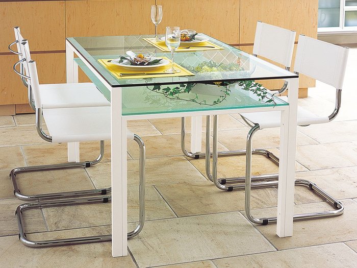 【フライミー ノワール/FLYMEe Noir / GOODS】のGLASS DINING TABLE W130 / ガラスダイニングテーブル 幅130cm m77198 インテリア・キッズ・メンズ・レディースファッション・服の通販 founy(ファニー) https://founy.com/ おすすめ Recommended / Our Picks ガラス Glass, Glassware シンプル Simple, Minimal テーブル Table, Dining Table フレーム Frame, Outline ホーム・キャンプ・アウトドア・お取り寄せ Home Living / Home & Lifestyle / Camping Gear / Outdoor Camping 家具・インテリア Home Furniture & Interior. Stylish & Functional Living Spaces テーブル Dining, Coffee & Side Tables ダイニングテーブル・食卓テーブル Dining Tables |ID: prp329100000003933 ipo3291000000030181811