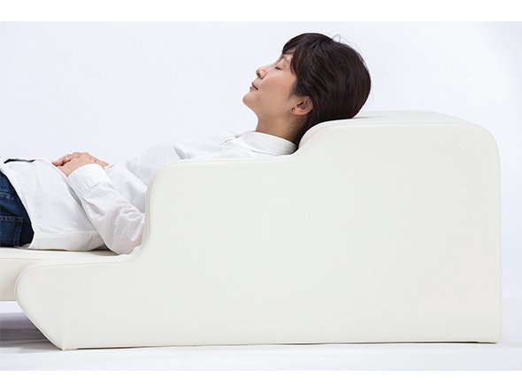 【モナ ディー/Mona.Dee / GOODS】のZAS / ZAS フロアソファ 1人掛 インテリア・キッズ・メンズ・レディースファッション・服の通販 founy(ファウニー) 　ハーフ　Half, Half-Length　パターン　Pattern, Design Print　フレーム　Frame, Outline　送料無料　Free Shipping　ホーム・キャンプ・アウトドア・お取り寄せ　Home Living / Home & Lifestyle / Camping Gear / Outdoor Camping　家具・インテリア　Home Furniture & Interior. Stylish & Functional Living Spaces　その他 インテリア雑貨、家具　Home Decor & Furniture Extras　当たりが優しい形状とクッション性のある背はピローとしてもお使いいただけます。|ID: prp329100000003949 ipo3291000000037083102