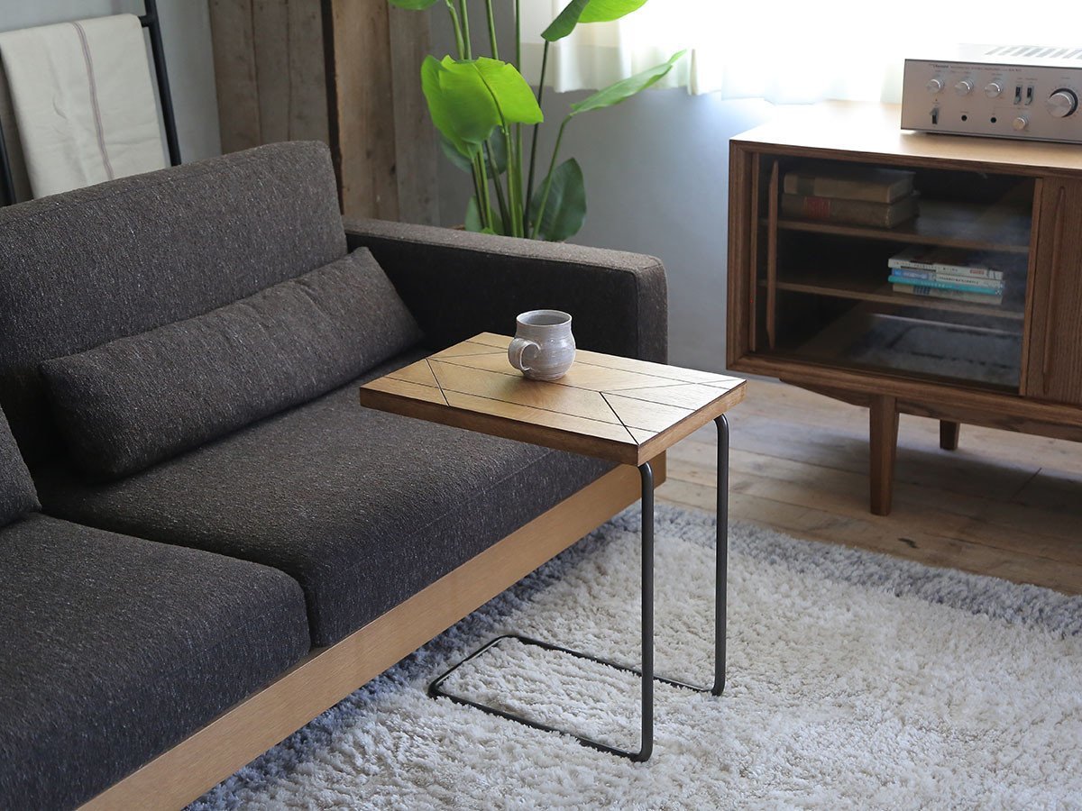 【ノットアンティークス/knot antiques / CRASH GATE / GOODS】のCHAY II SIDE TABLE / チャイ 2 サイドテーブル(矢柄天板) 人気、トレンドファッション・服の通販 founy(ファニー) 　シンプル　Simple, Minimal　テーブル　Table, Dining Table　フレーム　Frame, Outline　ホーム・キャンプ・アウトドア・お取り寄せ　Home Living / Home & Lifestyle / Camping Gear / Outdoor Camping　家具・インテリア　Home Furniture & Interior. Stylish & Functional Living Spaces　テーブル　Dining, Coffee & Side Tables　サイドテーブル・ナイトテーブル　Side & End Tables　other-6|ID: prp329100000004123 ipo3291000000031528159