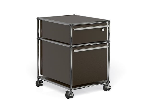 【ユーエスエム/USM / GOODS】のUSM Haller Wagon / USMハラー ワゴン(鍵付き) W / D / H:418 / 523 / 605mm A6サイズドロワー × 1、A4サイズドロワー × 1 インテリア・キッズ・メンズ・レディースファッション・服の通販 founy(ファニー) コレクション Collection, Seasonal Line シンプル Simple, Minimal ステーショナリー Stationery, Office Supplies デスク Desk, Work Desk ニューヨーク New York, NYC Style ホーム・キャンプ・アウトドア・お取り寄せ Home Living / Home & Lifestyle / Camping Gear / Outdoor Camping 家具・インテリア Home Furniture & Interior. Stylish & Functional Living Spaces 収納家具・キャビネット Storage Furniture チェストワゴン・移動式収納 Mobile Wagon USM ブラウン(海外取り寄せ)|ID: prp329100000004293 ipo3291000000036858758