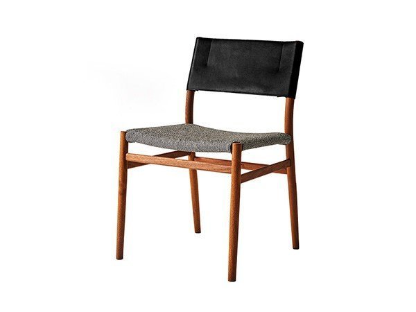 【マスターウォール/MASTERWAL / GOODS】のYU UC4 / ユー ユーシーフォー ダイニングチェア インテリア・キッズ・メンズ・レディースファッション・服の通販 founy(ファニー) 　送料無料　Free Shipping　スリム　Slim, Slim Fit　フレーム　Frame, Outline　軽量　Lightweight, Ultra Light　ホーム・キャンプ・アウトドア・お取り寄せ　Home Living / Home & Lifestyle / Camping Gear / Outdoor Camping　家具・インテリア　Home Furniture & Interior. Stylish & Functional Living Spaces　チェア・椅子　Seating & Chairs　ダイニングチェア・木製チェア　Dining Chairs　座面張地:コンテ GPE41 グラファイト(ファブリック4)、背面レザー:パティーナ ブラック、フレ|ID: prp329100000004315 ipo3291000000034656911