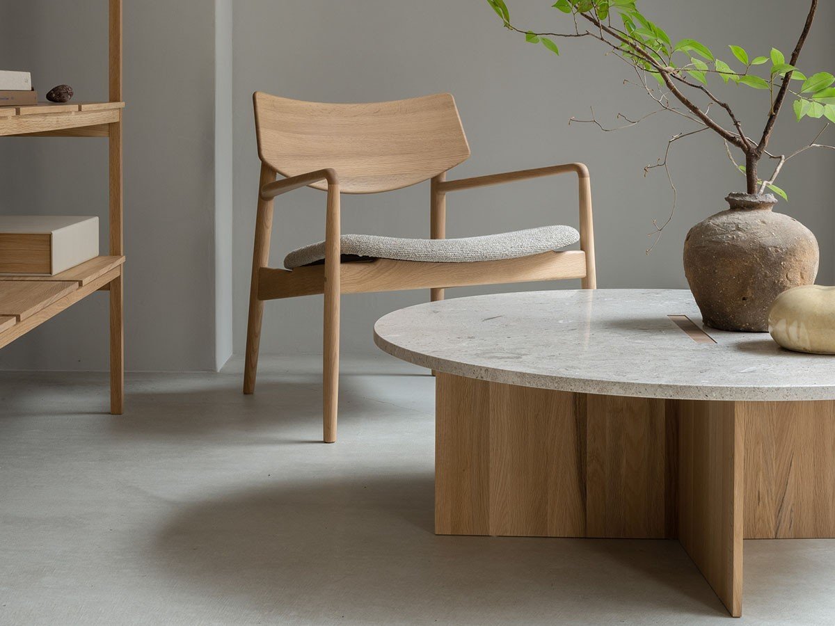 【カリモクケース/KARIMOKU CASE / GOODS】のN-ST01 LARGE / N-ST01 ラージ インテリア・キッズ・メンズ・レディースファッション・服の通販 founy(ファニー) 　イタリア　Italy　クッション　Cushion, Throw Pillow　テーブル　Table, Dining Table　デスク　Desk, Work Desk　バランス　Balance, Style Balance　メッシュ　Mesh, Net Fabric　ラウンド　Round, Round Neck　ホーム・キャンプ・アウトドア・お取り寄せ　Home Living / Home & Lifestyle / Camping Gear / Outdoor Camping　家具・インテリア　Home Furniture & Interior. Stylish & Functional Living Spaces　テーブル　Dining, Coffee & Side Tables　ローテーブル・センターテーブル　Coffee & Center Tables　Photographer:Tomooki KengakuInterior Styli|ID: prp329100000004445 ipo3291000000036818112